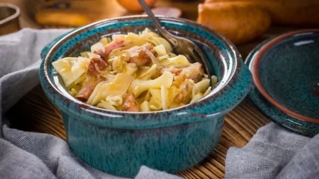Starinsko jelo vojvođanskih baka sa 4 sastojka koje smo nepravedno zaboravili, a puni vas vitaminima i drži sitim satima