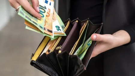 Para na paru ide! Stavite ovaj moćni sastojak u torbu i gledajte kako vam se finansije menjaju preko noći