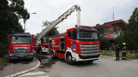 Stravična nesreća kod Iriga! Kamion se zapalio nakon sudara, jedan vozač izgoreo, drugi teško povređen