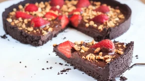 Tart sa jagodama i čokoladom za zaljubljene: Ukusom bolji od svake torte