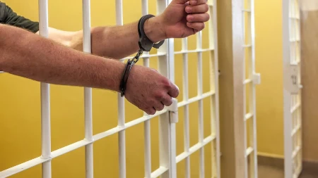 Drama na suđenju za pranje skoro milion evra! Bivši policajac (72) očajan u sudnici: Oduzimaju mi i slobodu i zdravlje!