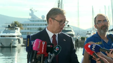 "Tu nije bilo nijednog kriminalca" Vučić o vraćenim Srbima sa aerodroma iz Tivta: Nisu došli naoružani!