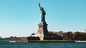 Pukla bruka: Novinarka otkrila šta se dešava u Americi