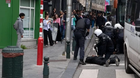 Policija vodenim topovima "počistila" demonstrante: Ovako Brisel razbija studentske proteste (VIDEO)