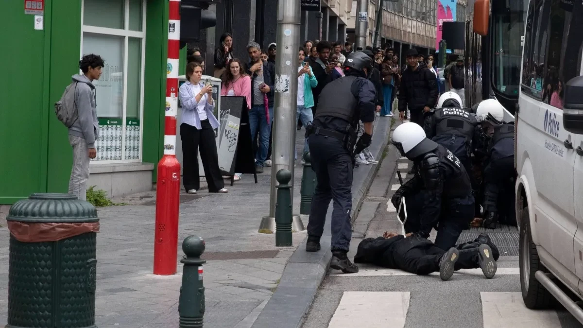 Policija vodenim topovima "počistila" demonstrante: Ovako Brisel razbija studentske proteste (VIDEO)