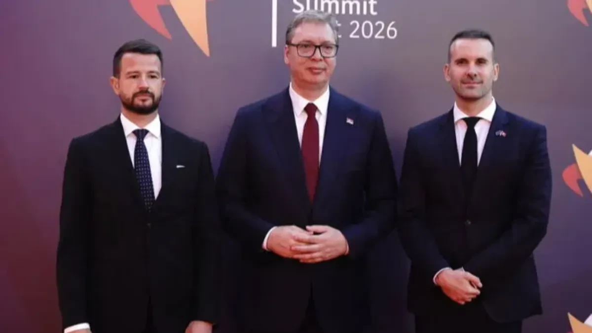 Tri boda u gostima: Vučić u Tivtu preuzeo inicijativu i promenio politički narativ