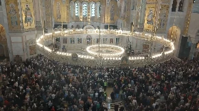 Preko 800.000 vernika se poklonilo velikoj svetinji: Održana Sveta liturgija koju predvodi patrijarh Porfirije