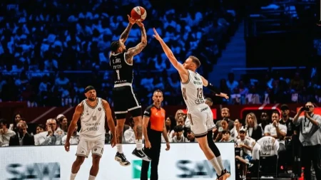 Dubai - Partizan: Velika borba od starta, crno-beli vode