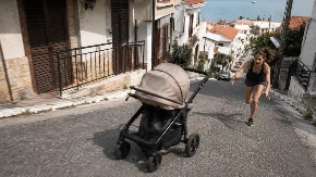 Majka iz Srbije u suzama: „Sam Bog ju je poslao!“ Evo ko je devojka koja je spasila bebu u Grčkoj