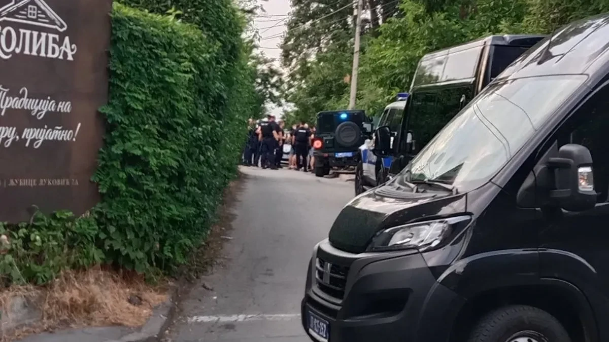 Nemile scene na Zvezdari! Maskirani studenti blokaderi napali aktiviste SNS-a (VIDEO)