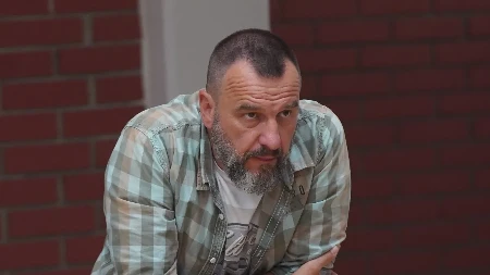 Zaurlao na muškarca, pa hitno prekinuo predstavu! Nenad Jezdić pobesneo: "Skloni to iz ruke"