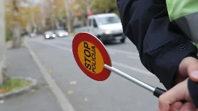 Mladići stavili blinkere na svoju škodu, pa ljudima naplaćiv