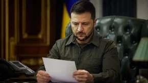 "Glumiš Ramba preko megafona"! Rusija "zalepila" Zelenskog z