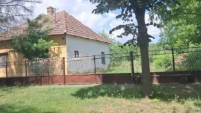 Prodaje se kuća za 10.000 evra! Košta kao auto, a 