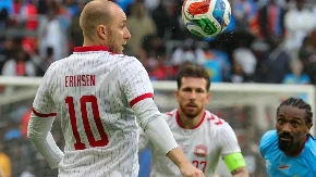 Kristijan Eriksen ponovo kolabirao na terenu! Potresne scene