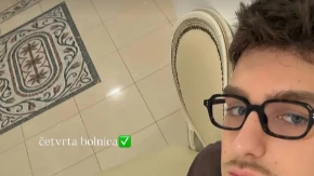 Naš pevač hitno hospitalizovan Pojavila se fotografija iz bo