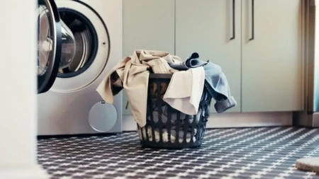 Moja baka u veš mašinu ubaci jednu kućnu namirnicu: Veš joj bude mekan kao duša bez omekšivača