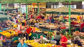 Trešnje, breskve, kajsije...voće konačno po nižim cenama na 
