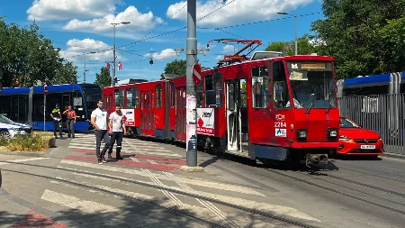 Sudar tramvaja kod Bogoslovije! Saobraćajna nezgoda na početnoj stanici (FOTO)