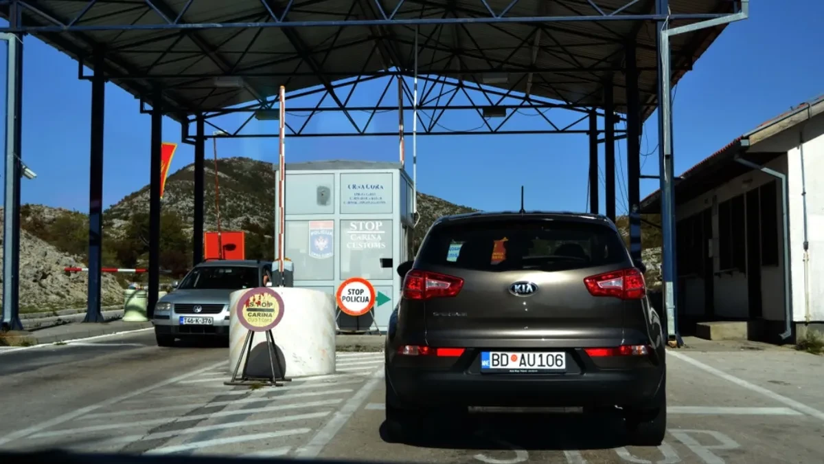 Dvojica Novopazaraca uhapšena na granici kod Rožaja: Policija zaustavila mercedes pa pronašla ovo