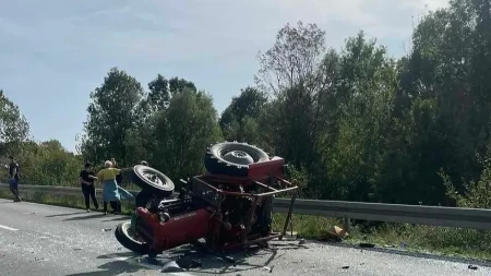 Tragedija kod Novog Pazara! Muškarac poginuo nakon prevrtanja traktora