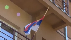 U Kraljevu zastave spuštene na pola koplja zbog smrti srpsko