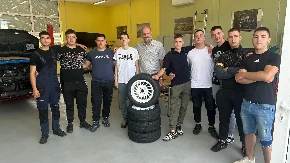 Hteli da mu kupe jugo, pa doneli felne i gume: Mat