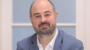 "Šta da očekujete od lika koji je branio Adema Jašarija?" Ha