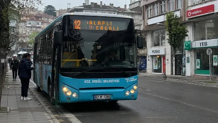 Vic dana: Ulazi seljak u prepun gradski autobus...