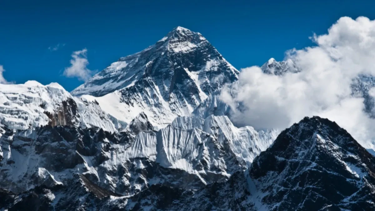 U "zoni smrti" na Mont Everestu krije se stravična tajna već 30 godina: Nova ekspedicija planira da je razreši - rizični poduhvat šokirao ceo svet