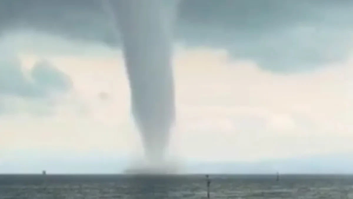 Šok, tornado iznad Bodenskog jezera! Stiglo upozorenje meteorologa: "Ovo nije jedini"