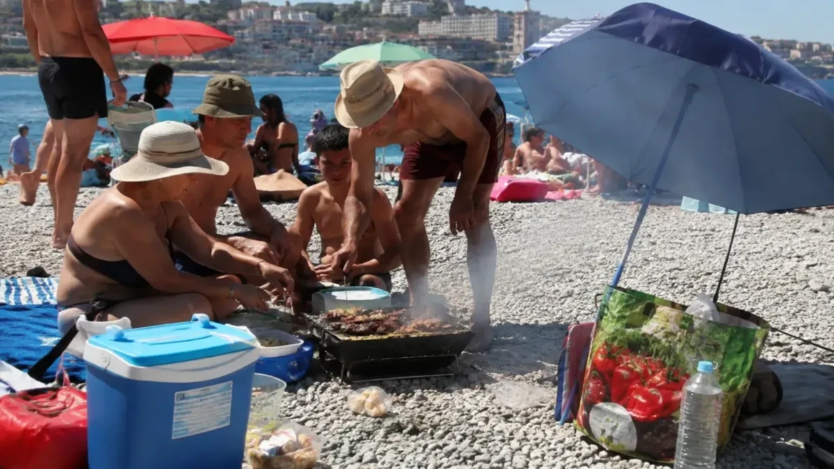 Italijani zaratili zbog sendviča na plaži: Turistima žele da zabrane jednu stvar, ljudi besni