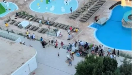 Ovo je Bogu plakati: Platili letovanje 2.000 evra, pa trče kao sumanuti da zauzmu ležaljke