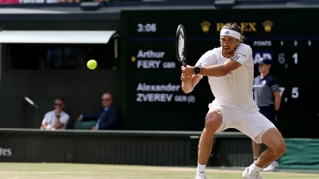 Zverev u prvom finalu Vimbldona: Nemac za titulu protiv Đokovića ili Sinera 