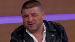 Pevač hitno operisan, posle drame otkrio kroz šta je prošao: "Noga mi je utrnula nisam mogao da hodam"