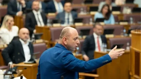 Knežević: Vlada Milojka Spajića suštinski baštini tekovine Mila Đukanovića