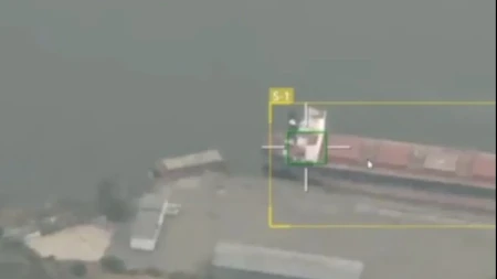 Napad na ukrajinsku luku: Gore brodovi nakon geranijumskog udara (VIDEO)