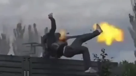 Mitraljez se oteo kontroli i počeo sam da rešeta sve oko sebe! Jeziv snimak sa fronta (VIDEO)