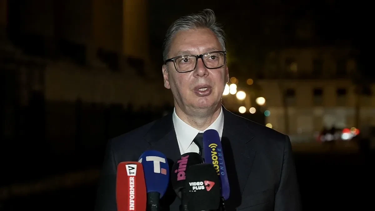 Vučić se obraća iz Pariza! "Zahvalan sam Makronu, Srbiji je ukazana velika čast, mi nismo član ni NATO ni Koalicije" (VIDEO)