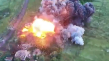 Padaju bombe od pola tone, udaraju jedna za drugom: Sve nestaje u eksploziji, Rusi su ih sravnili sa zemljom! (VIDEO)