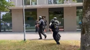 Krvavi pir ispred supermarketa: Turčin sa puškom u ruci zapucao na policiju, drama u Nemačkoj!