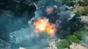 Broje se mrtvi u Zaporožju! Brutalan ruski udar usred dana, zgrada u plamenu!
