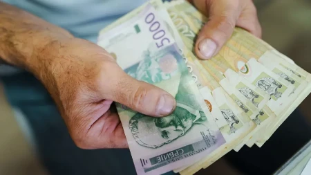 Važna vest za ovu grupu penzionera, isplata direktno na račun: Fond PIO se oglasio novim saopštenjem