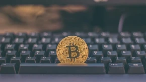 Pad stigao i do najvećih kriptovaluta - bitkoin, itirijum i solana u minusu