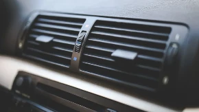 Koliko dugo beba sme da se vozi u automobilu sa uključenom klimom?