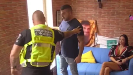 Asmin kao razjarena zver! Zaleteo se na Daču u Eliti, obezbeđenje hitno moralo da reaguje