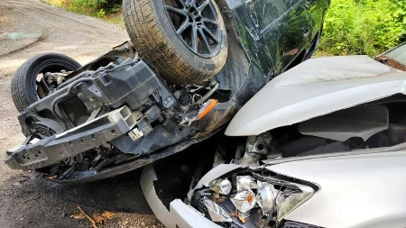 Gurnuo automobil s puta: Stravični detalji nesreće kod Šida - petoro povređeno!