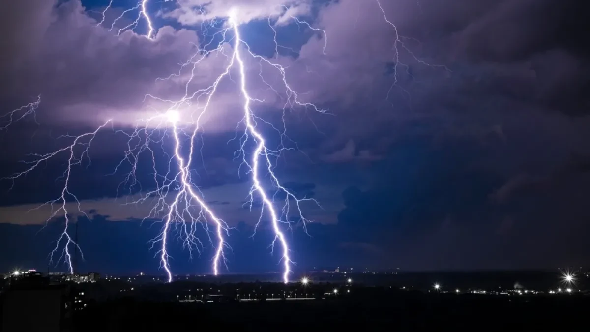 Srbija na udaru superćelijskih oluja, grada i olujnog vetra! Meteorolog otkrio: Sledeće nedelje stiže drastična promena