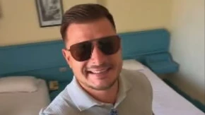 ''Spakovala bih se posle sat vremena!'' Ušao u all inclusive hotel od 25 evra, a prizor u sobi zaprepastio je i najiskusnije putnike!