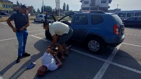 Pohapšena narko-grupa u Jagodini: Pronašli im 10 kila amfetamina! (VIDEO)